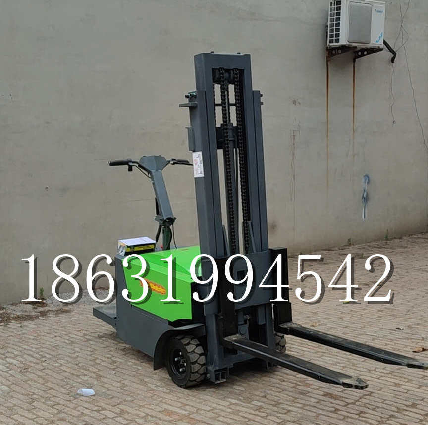 蓬莱市优程全电动叉车插腿式堆高车液压装卸车1.5吨升高小型站驾式铲车
